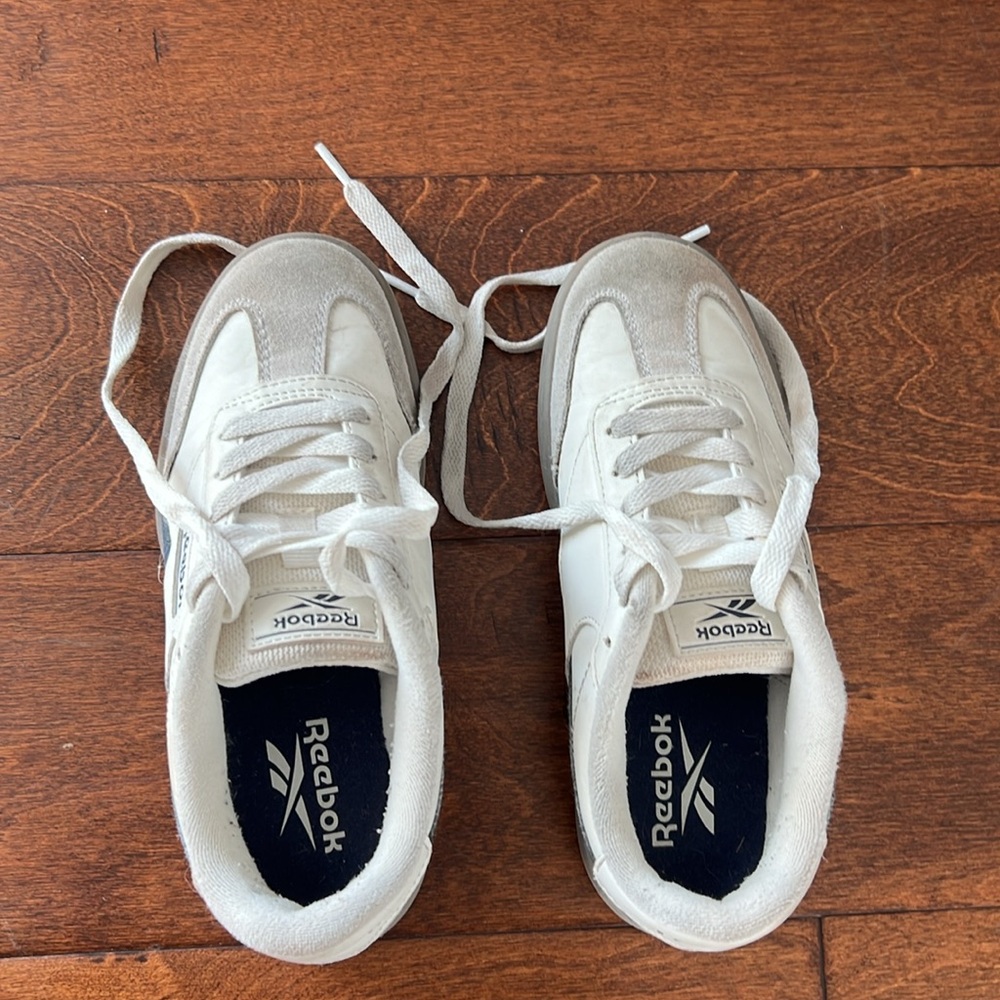 Boys Reebok White and Gray Sneakers. Size-1